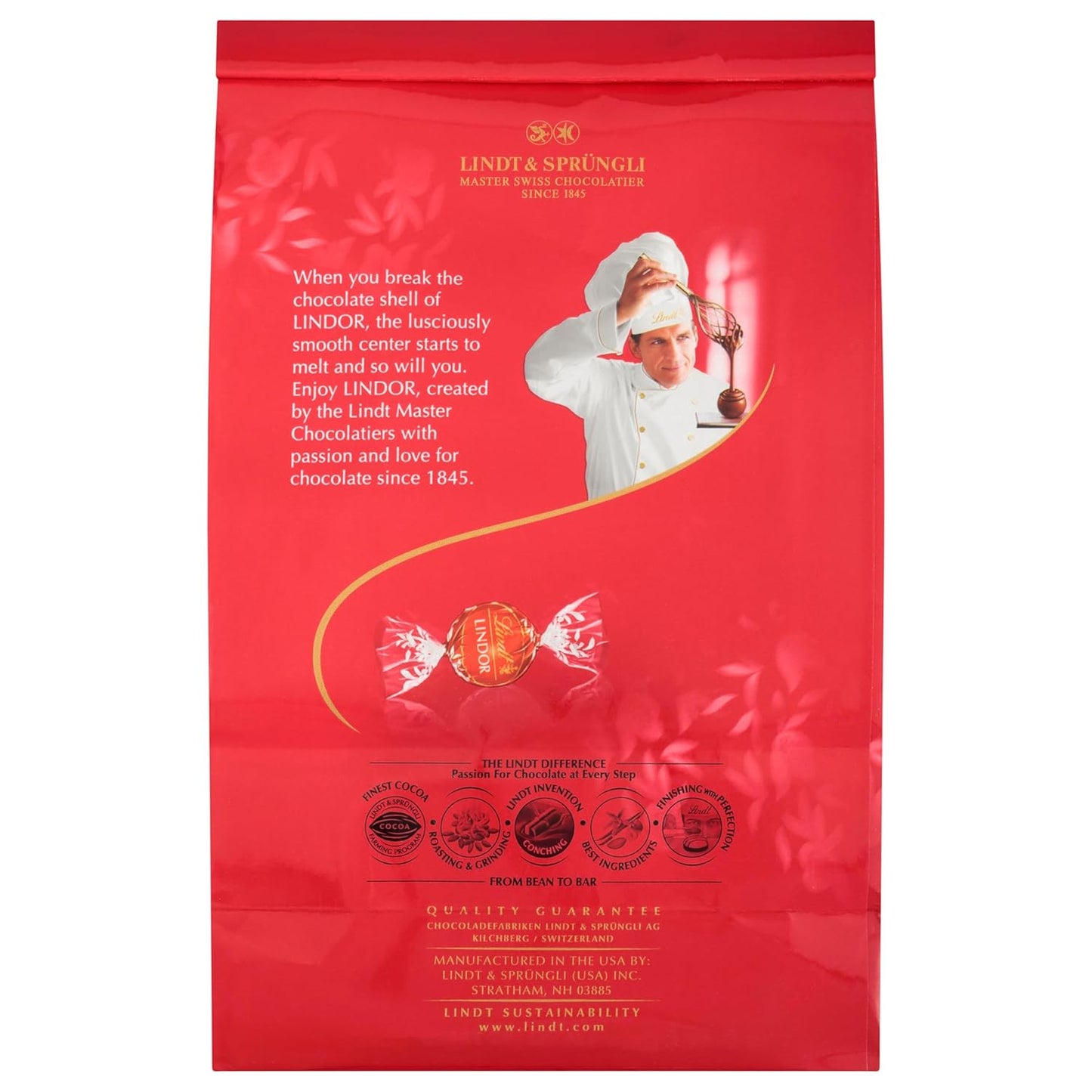 Lindt LINDOR Milk Chocolate Candy Truffles, Milk Chocolate with Melting Truffle Center, 15.2 Oz. Bag