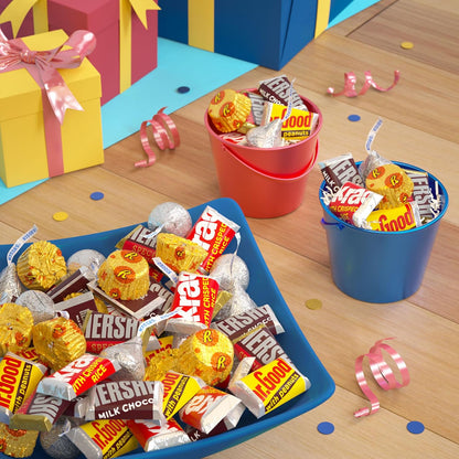 Miniatures Assorted Chocolate Candy Party Pack, 30 Oz