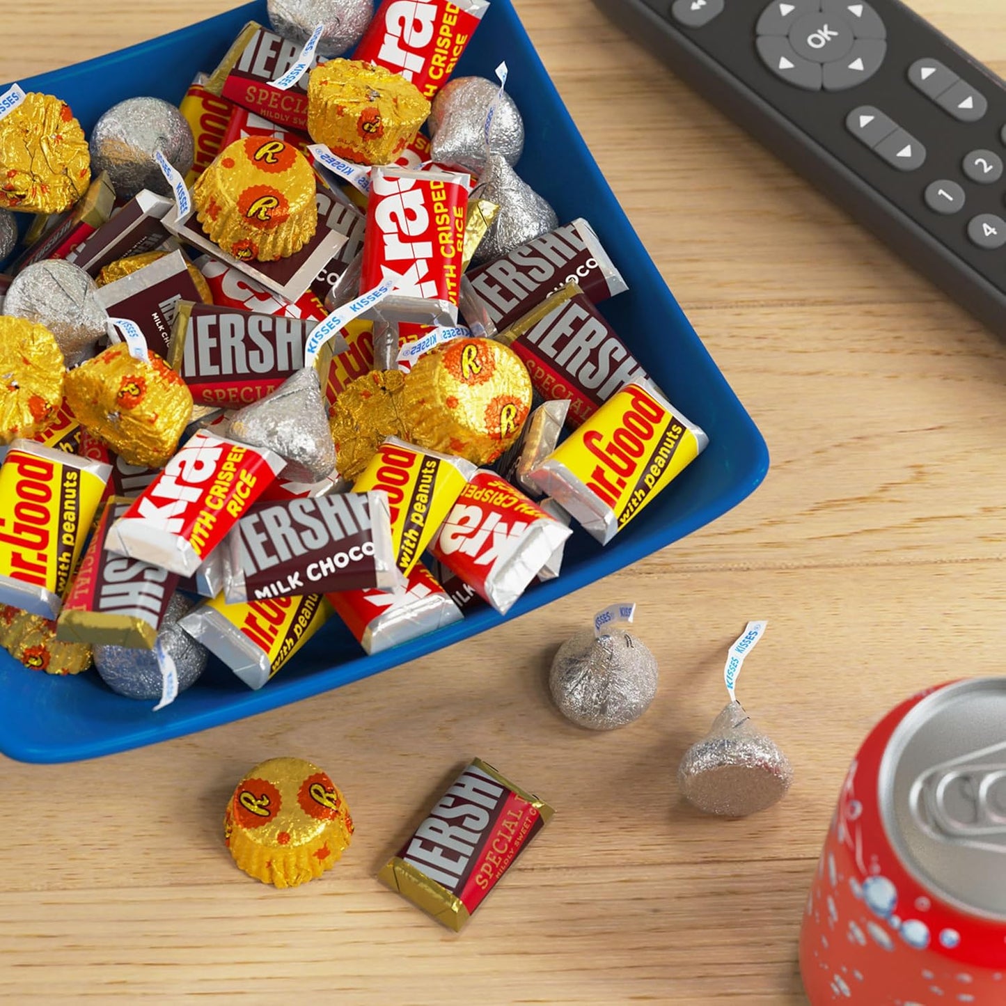 Miniatures Assorted Chocolate Candy Party Pack, 30 Oz